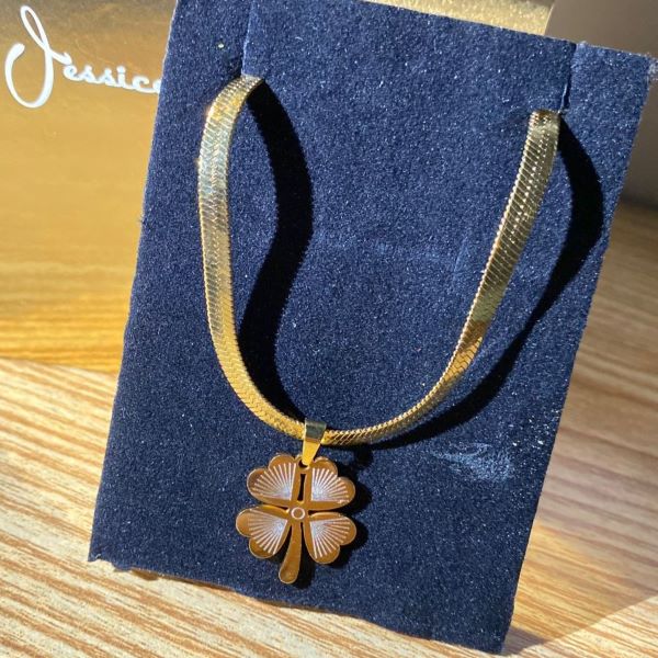Lucky Four Leaf Clover Pendant Necklace – Gold Tone Snake Chain Necklace