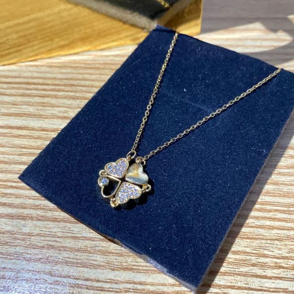 Magnetic Four Leaf Clover Pendant Necklace – Gold Tone - Image 2