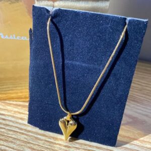 Elegant Open Heart Pendant Necklace – Gold Tone Minimalist Necklace