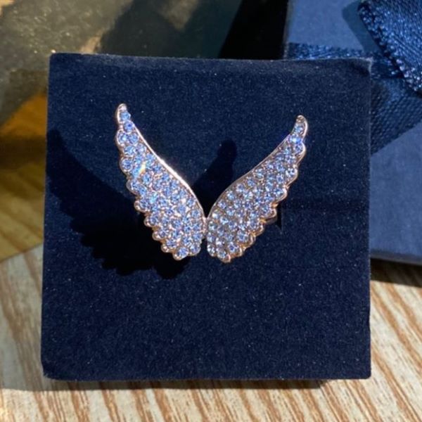 Elegant Angel Wings Silver Crystal Ring – Rose Gold Tone - Image 2