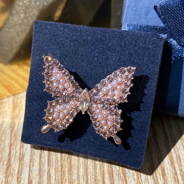 Elegant Pearl Butterfly Statement Ring – Rose Gold Tone