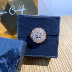 Elegant Floral Crystal Cluster Ring – Rose Gold Tone