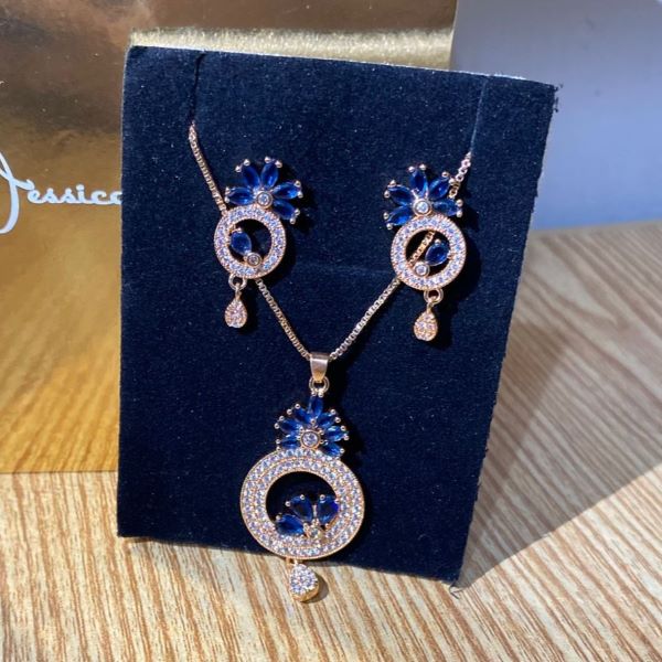 Royal Blue Floral Crystal Jewelry Set – Rose Gold Tone Necklace & Earrings Set